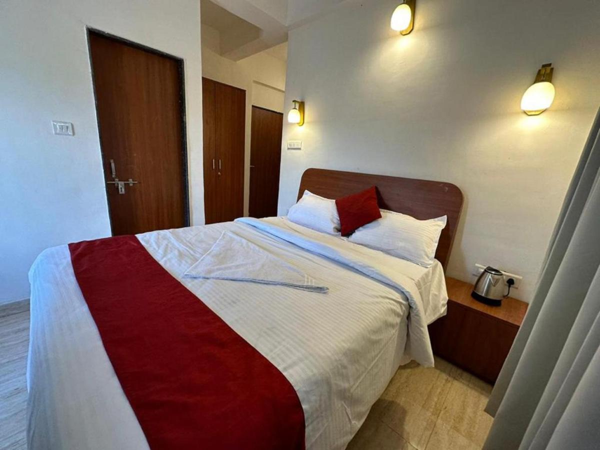 Hotel Sandesh Palace Lonavla Zewnętrze zdjęcie
