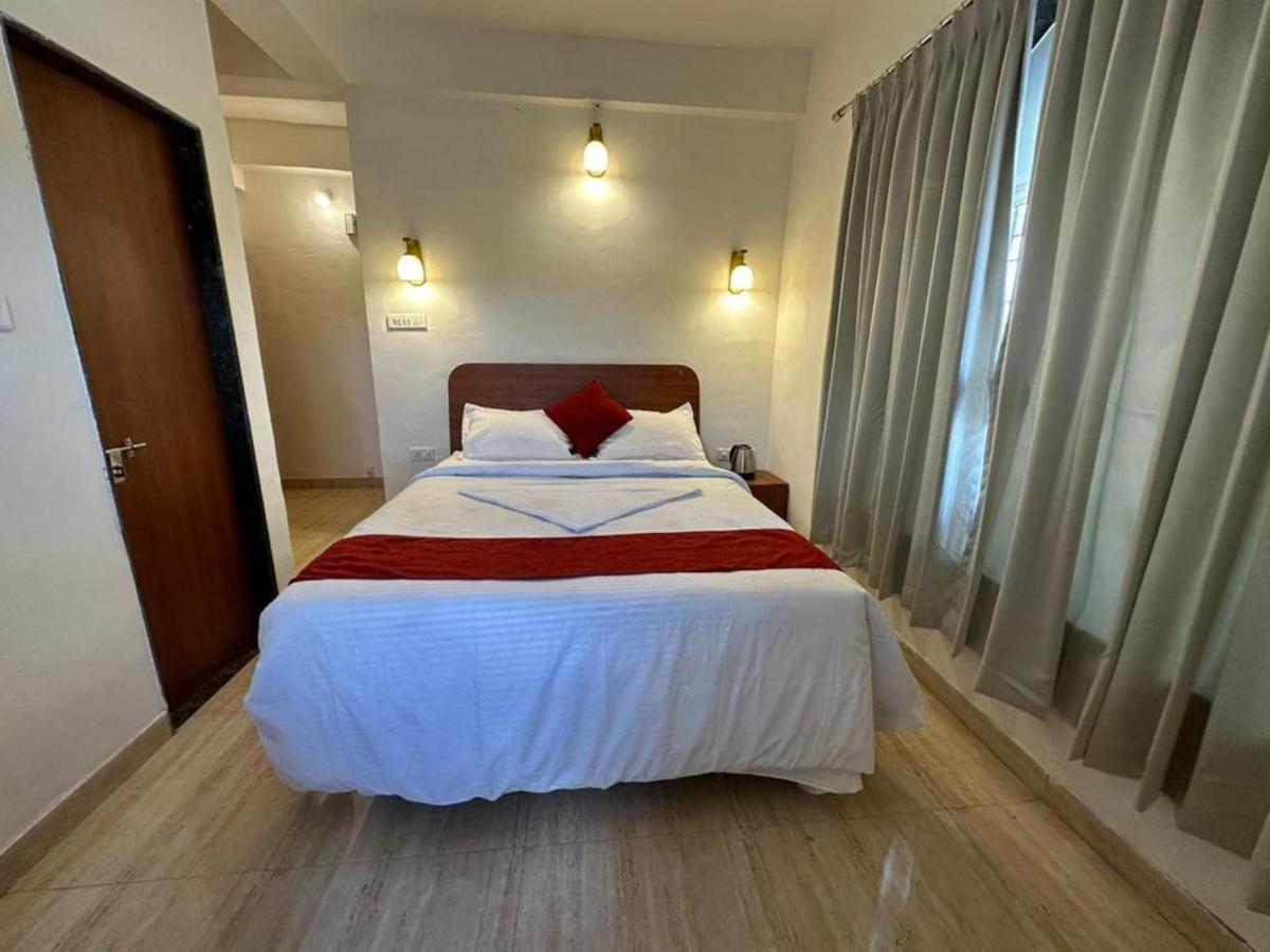 Hotel Sandesh Palace Lonavla Zewnętrze zdjęcie