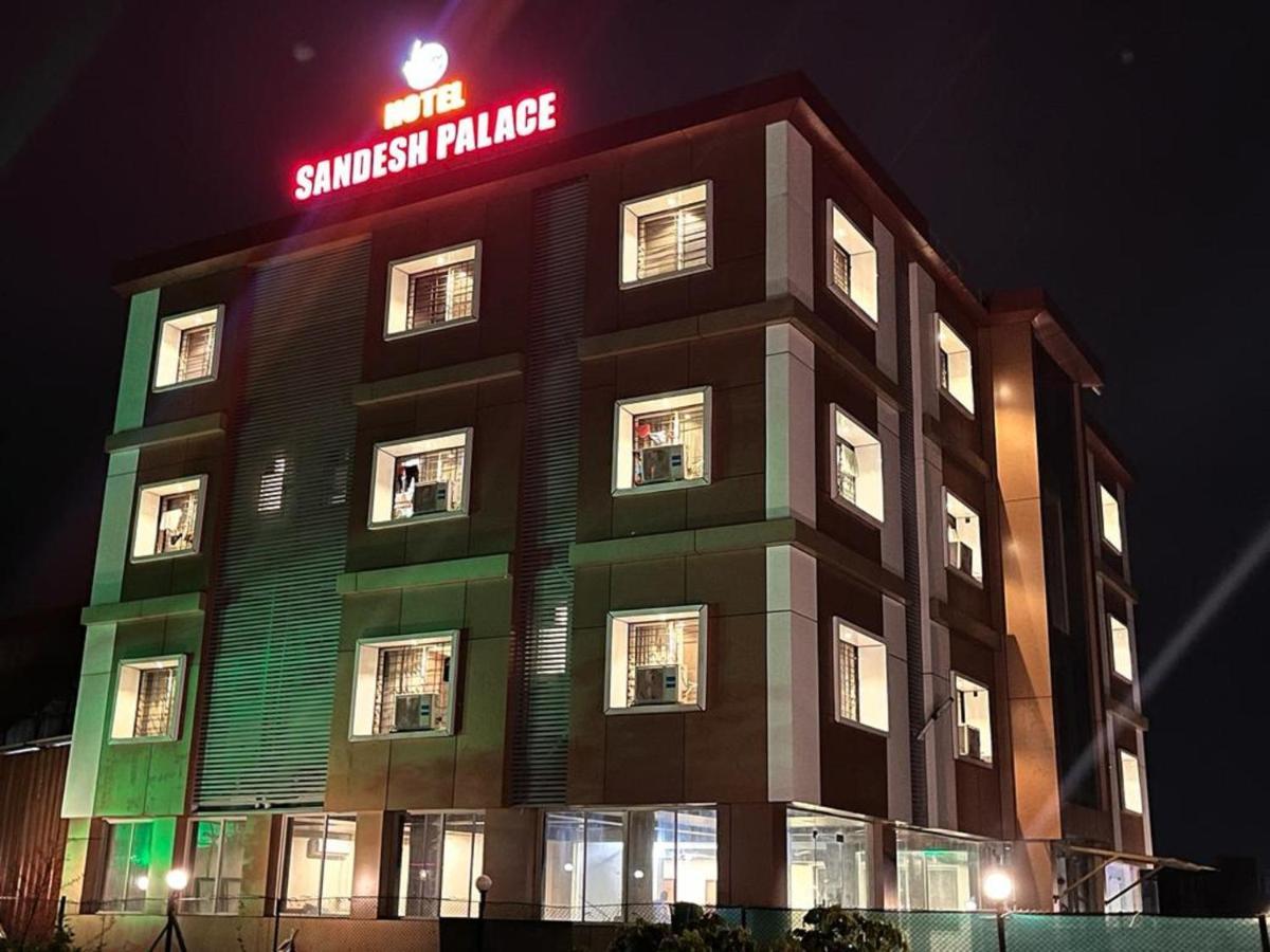 Hotel Sandesh Palace Lonavla Zewnętrze zdjęcie